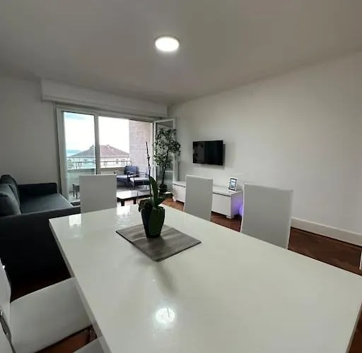 Con Balcon En El Centro 公寓